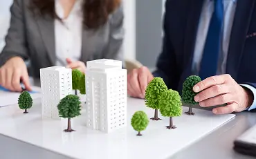 Retail & E-commerce