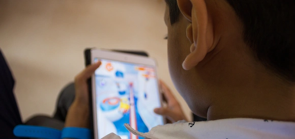 School mobile app development for Android illustration