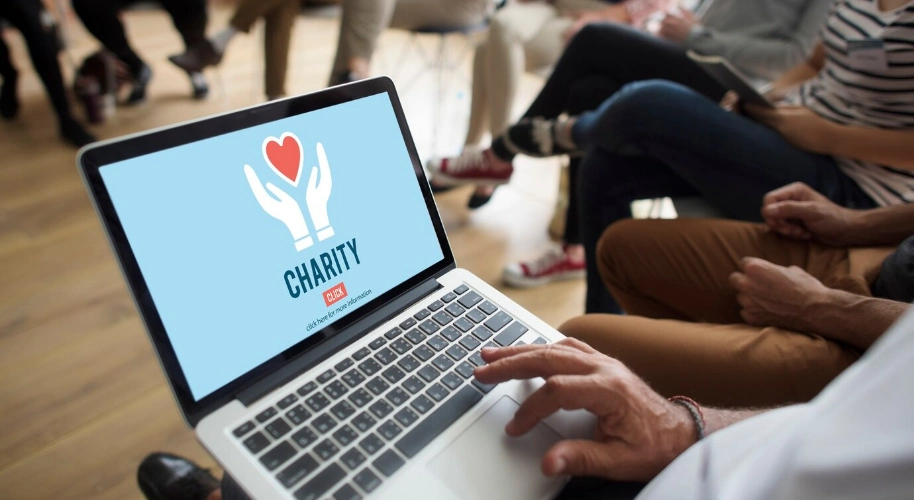 A Nonprofit&rsquo;s Complete Guide to Donor Management Software